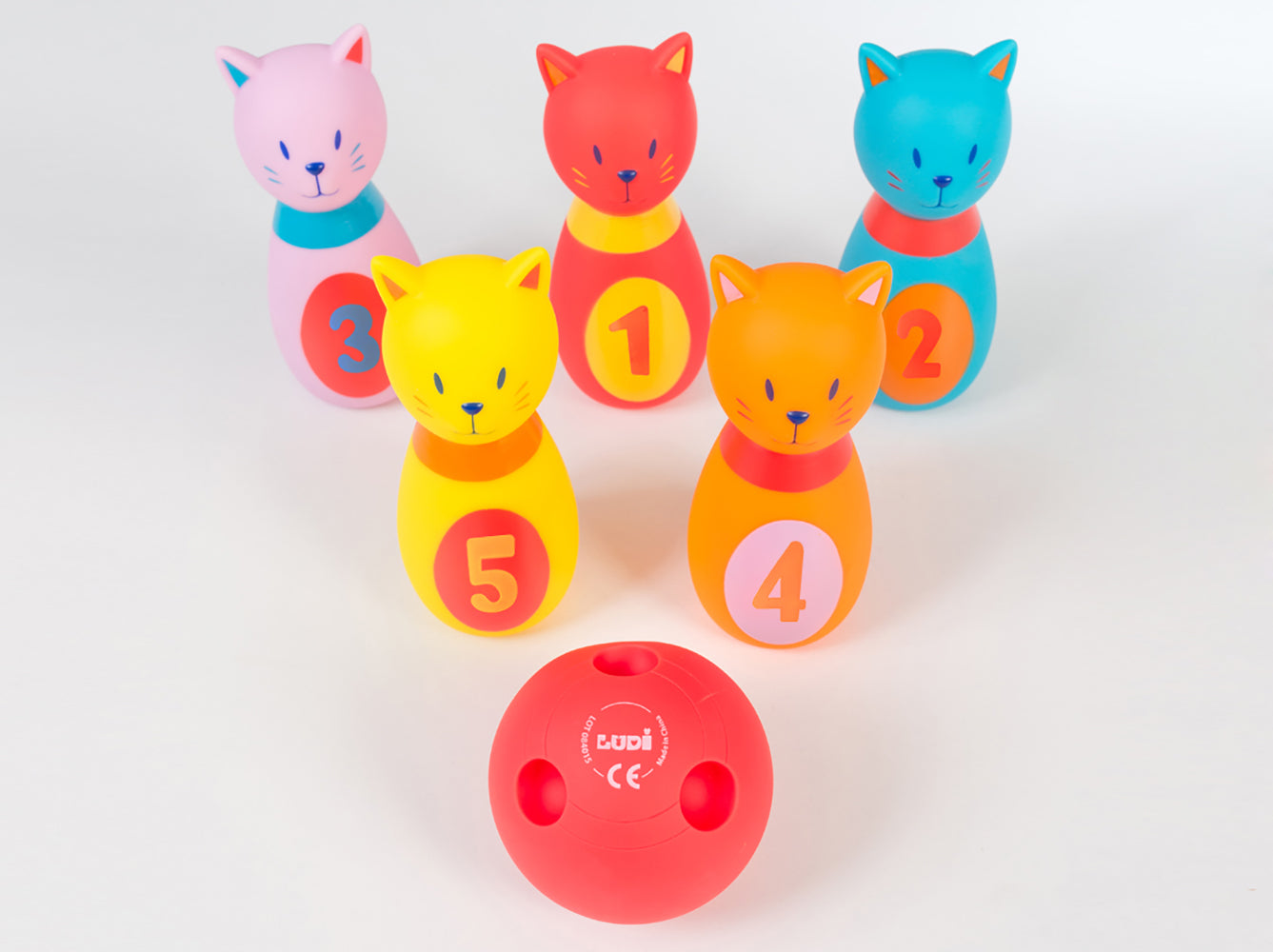 LUDI - Cats bowling game