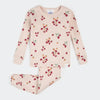 Ensemble pyjama bébé fraises en coton côtelé rose pâle avec imprimé de fraises, idéal pour le confort des tout-petits.