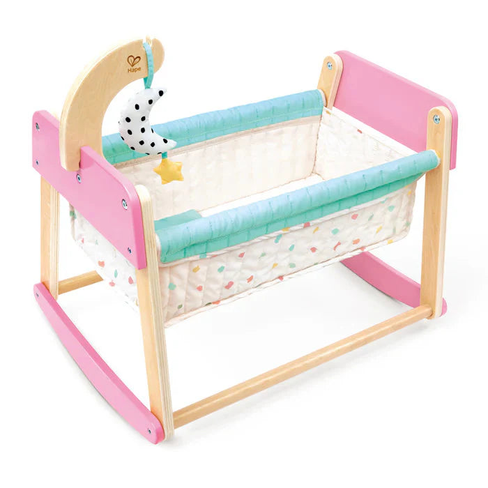 Berceau en bois pour poupée Sweet Dreams en rose et bleu, idéal pour les poupées jusqu’à 40 cm.