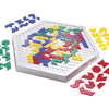 Jeu stratégique Blokus Trigon avec plateau hexagonal et pièces colorées en rouge, vert, jaune et bleu.
