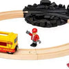 Ensemble cargo gemstone BRIO avec locomotive jaune, wagon rouge et rails en bois.
