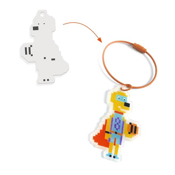 Porte-clés héros pixel art DIY, transformation d'un modèle en plastique rétractable en un porte-clés coloré.