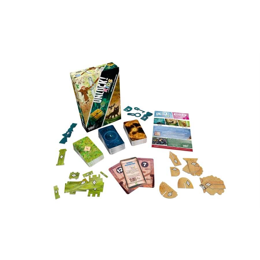 Unlock Kids histoire île d'émeraude : jeu de société avec cartes, énigmes et accessoires, ambiance aventure.