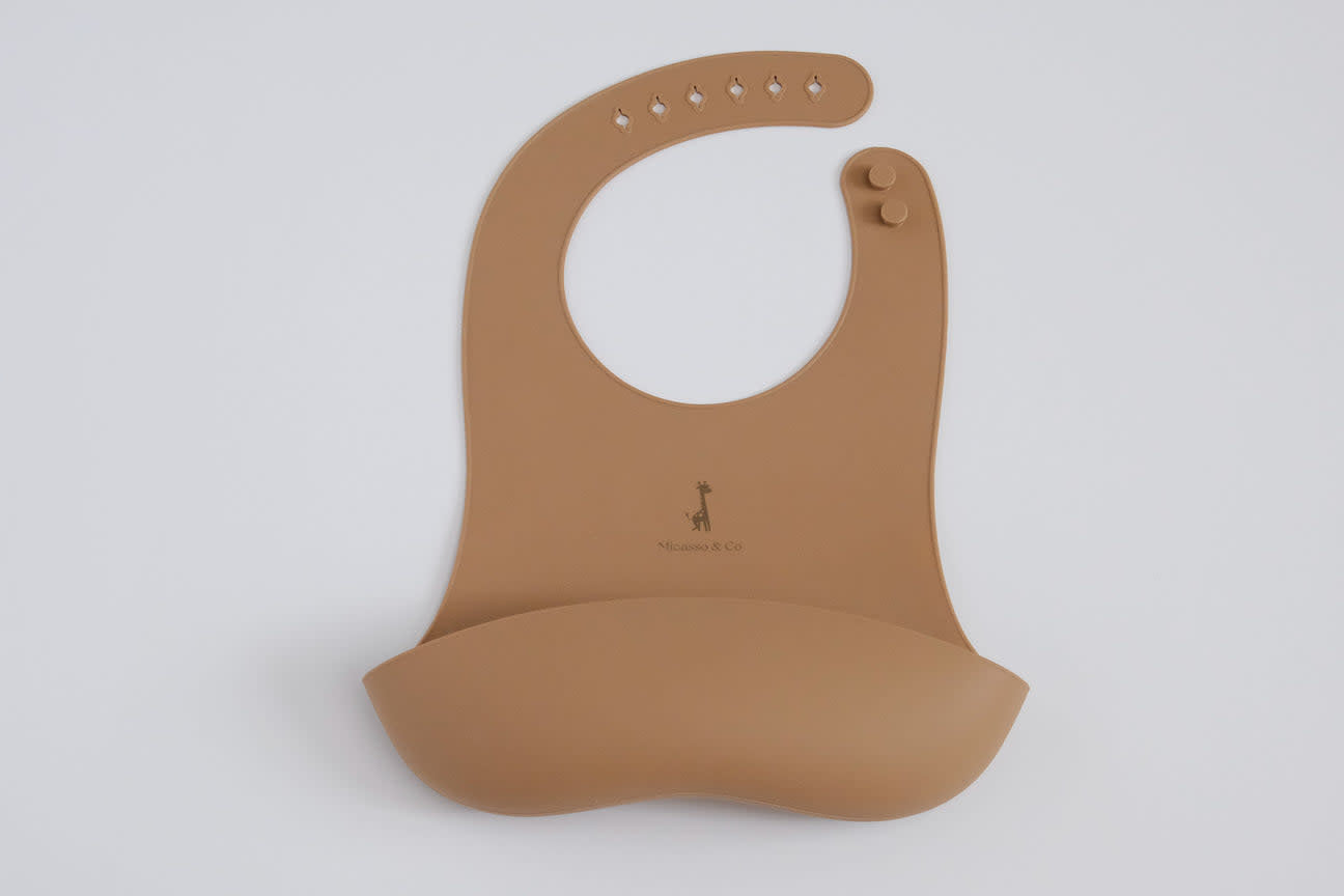 Bavoir ajustable en silicone  caramel